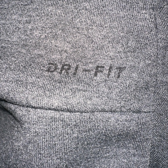 Men’s Nike Hoodie - Medium - EUC - Picture 4 of 4